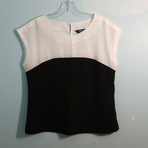 Reitmans petites black & white shirt XL